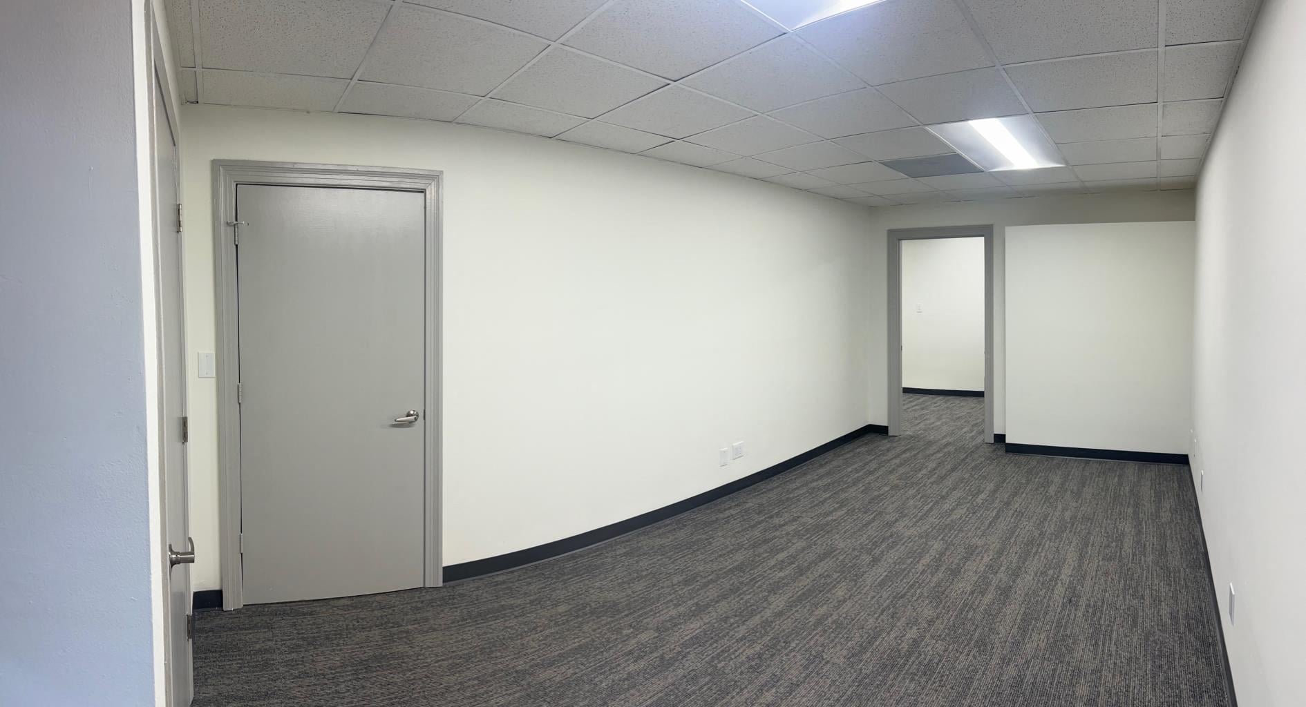 750 SF Flex Space in Wellington, FL Photo